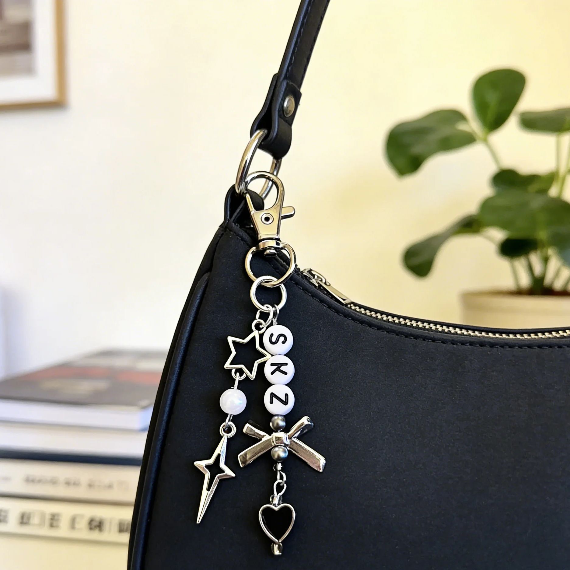 SKZ Stay Kpop Beaded Keychain/ - Phone Accessories Ideas recension och pris