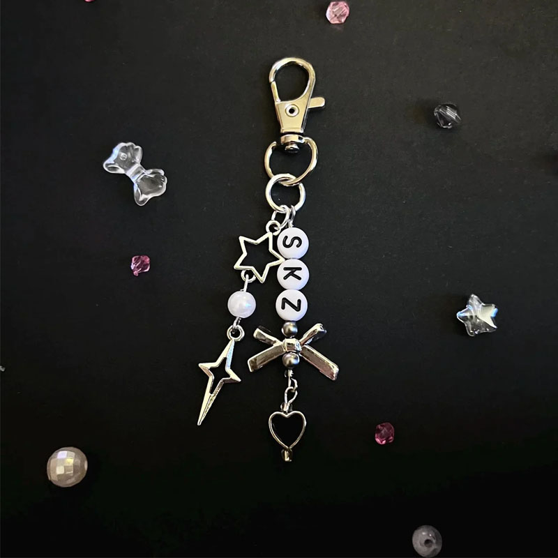 SKZ Stay Kpop Beaded Keychain/ - Phone Accessories Ideas recension och pris