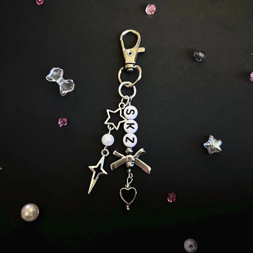 SKZ Stay Beaded Keychain/Keyri - Phone Accessories Ideas recension och pris